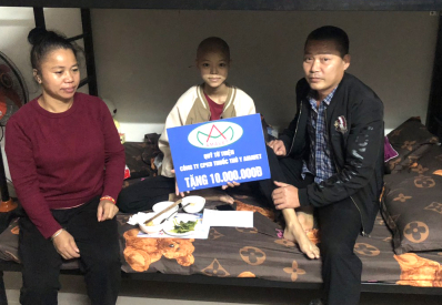  Amavet hỗ trợ bé gái người dân tộc Lào mắc ung thư xương